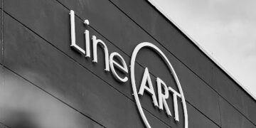 La façade de l'usine avec le logo Line Art